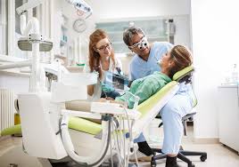 Стоматологическое лечение зубов: насколько это дорого?